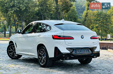Позашляховик / Кросовер BMW X4 2022 в 