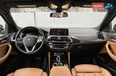 Внедорожник / Кроссовер BMW X4 2021 в 