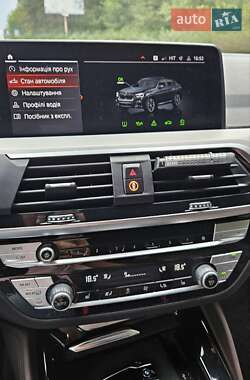Позашляховик / Кросовер BMW X4 2021 в 