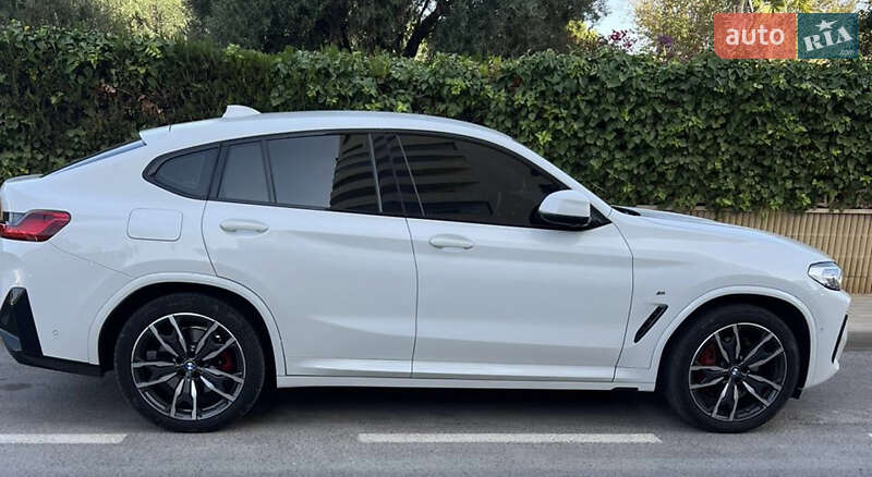 Внедорожник / Кроссовер BMW X4 2022 в Киеве