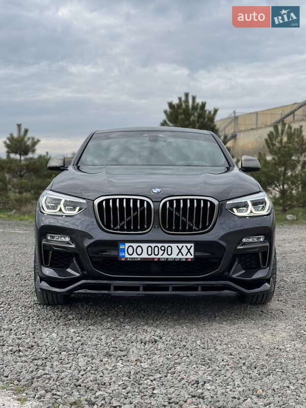 Позашляховик / Кросовер BMW X4 2019 в 