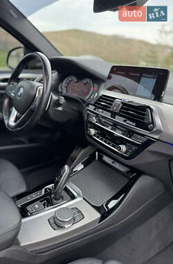 Позашляховик / Кросовер BMW X4 2019 в 