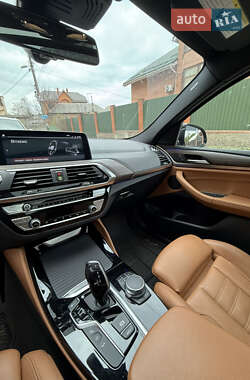 Позашляховик / Кросовер BMW X4 2021 в 