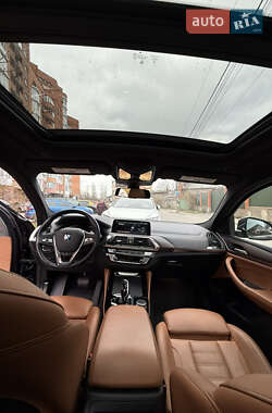 Позашляховик / Кросовер BMW X4 2021 в 