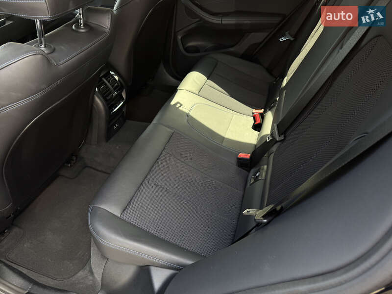 Внедорожник / Кроссовер BMW X4 2021 в Одессе
