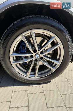 Позашляховик / Кросовер BMW X4 2021 в 