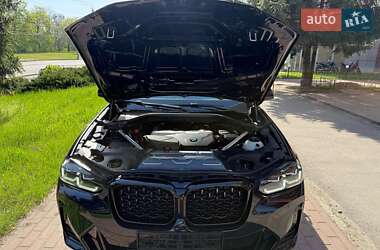 Позашляховик / Кросовер BMW X4 2022 в 