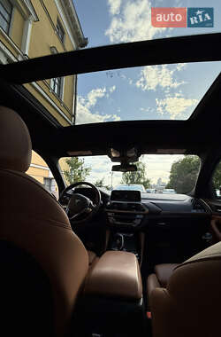 Внедорожник / Кроссовер BMW X4 2021 в 