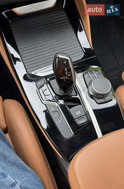 Внедорожник / Кроссовер BMW X4 2021 в 