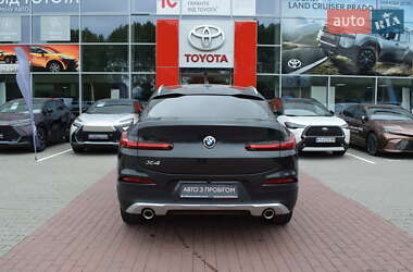 Внедорожник / Кроссовер BMW X4 2018 в 