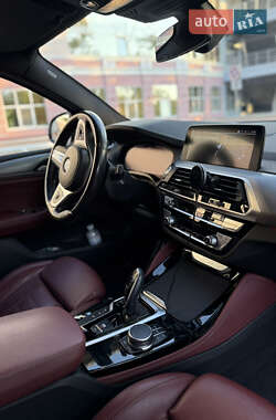 Внедорожник / Кроссовер BMW X4 2021 в 