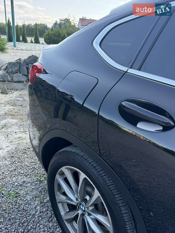 Внедорожник / Кроссовер BMW X4 2019 в Львове