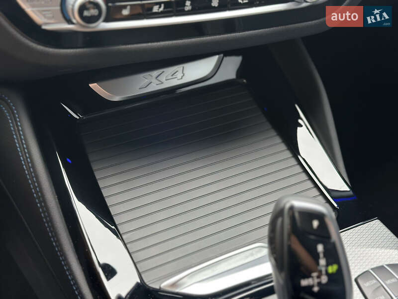 Внедорожник / Кроссовер BMW X4 2020 в Киеве