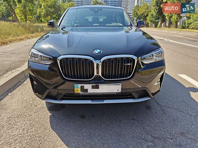 Внедорожник / Кроссовер BMW X4 2022 в Киеве