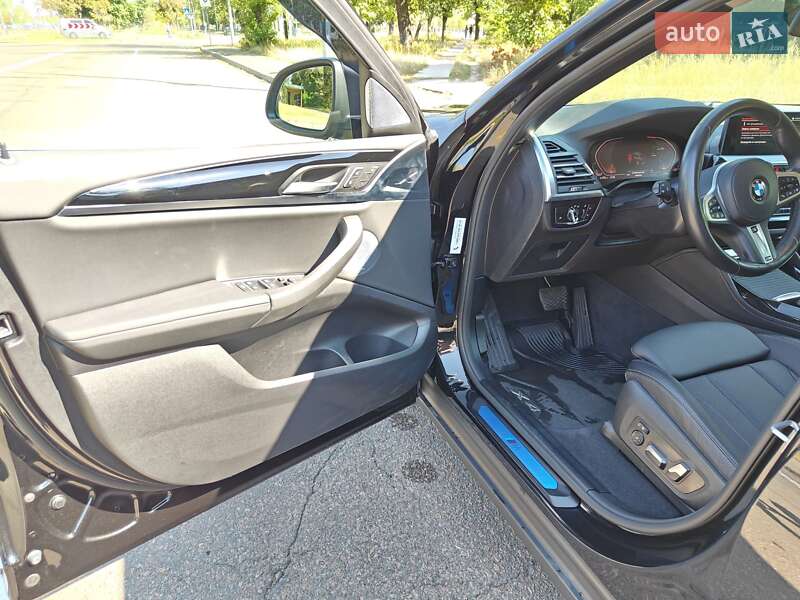 Внедорожник / Кроссовер BMW X4 2022 в Киеве