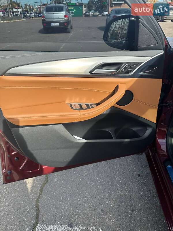 Внедорожник / Кроссовер BMW X4 2022 в Николаеве