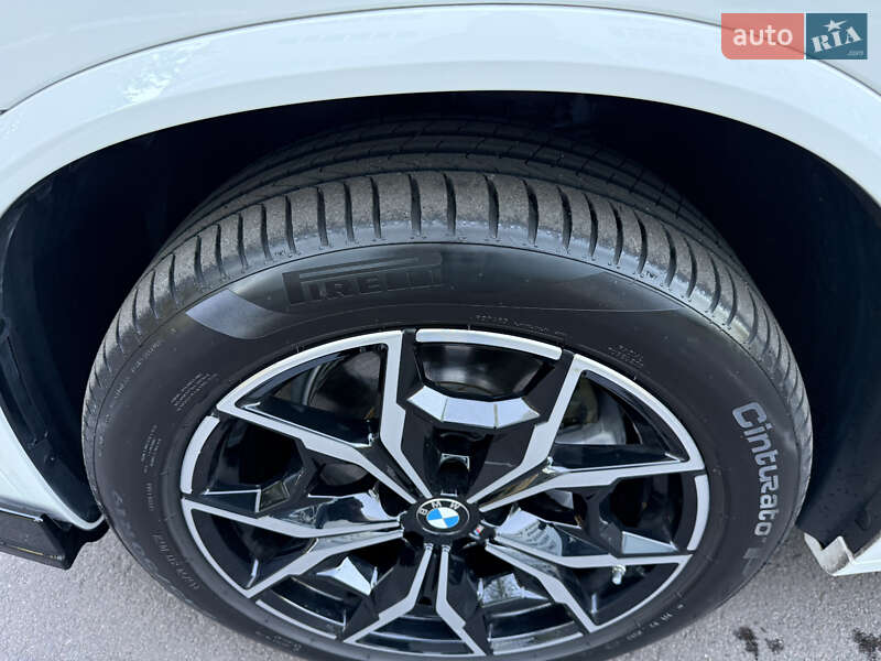 Внедорожник / Кроссовер BMW X4 2022 в Киеве