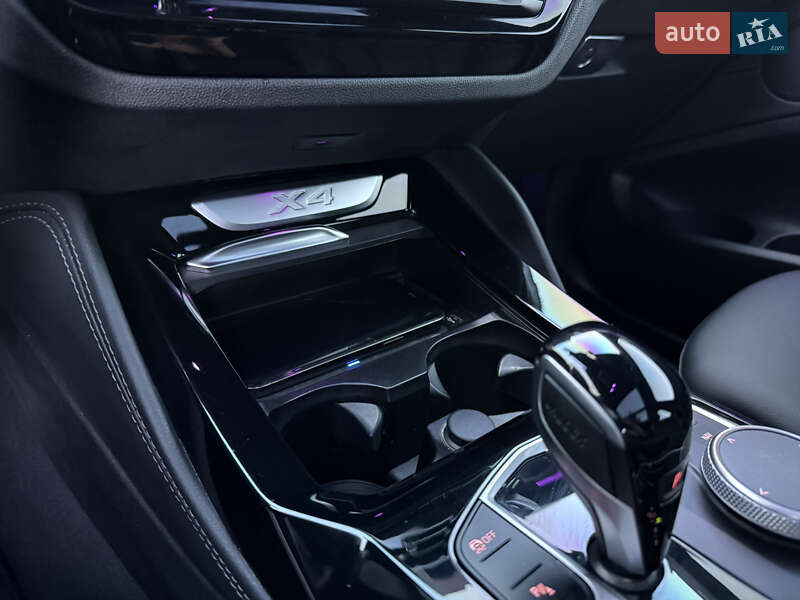 Внедорожник / Кроссовер BMW X4 2022 в Киеве