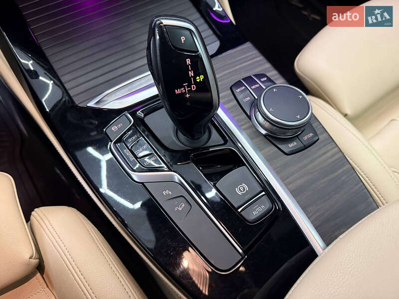 Внедорожник / Кроссовер BMW X4 2019 в Киеве