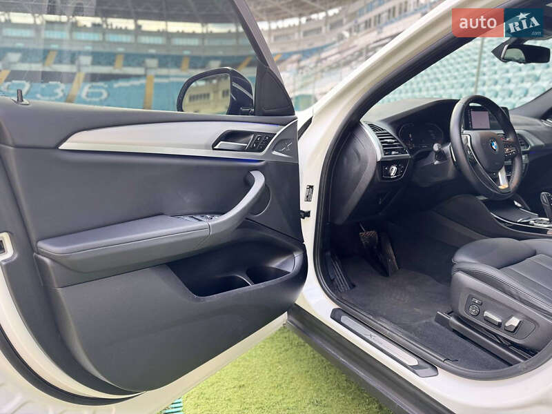 Позашляховик / Кросовер BMW X4 2021 в Одесі