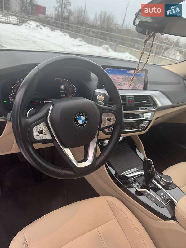 Внедорожник / Кроссовер BMW X4 2021 в Киеве