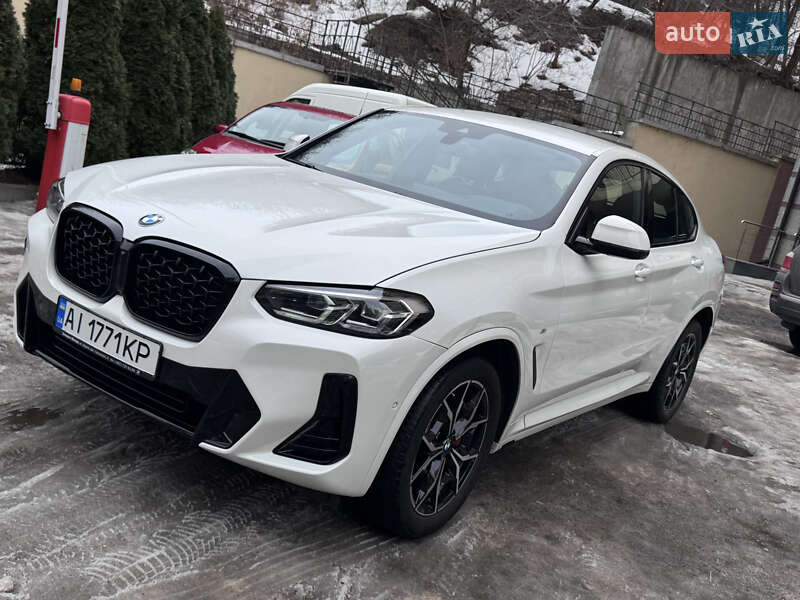 Внедорожник / Кроссовер BMW X4 2022 в Киеве