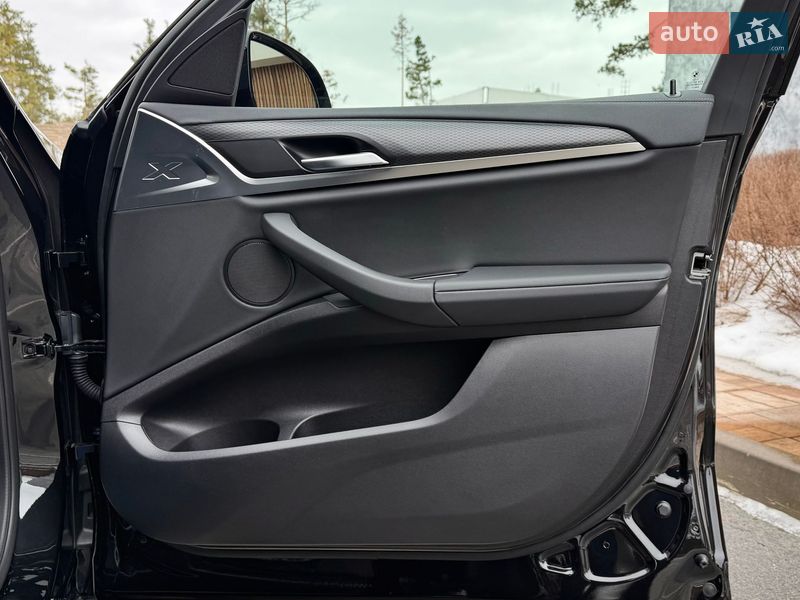 Внедорожник / Кроссовер BMW X4 2022 в Киеве