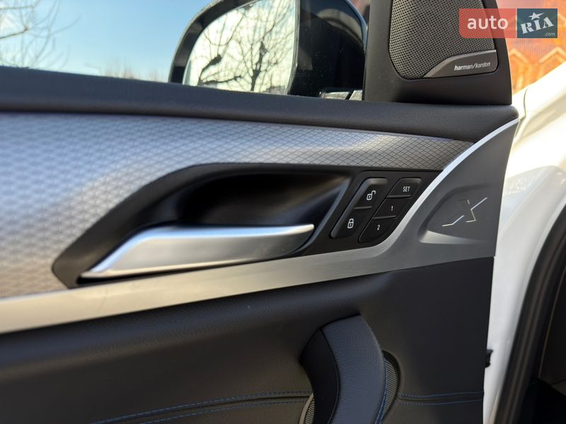 Внедорожник / Кроссовер BMW X4 2019 в Киеве