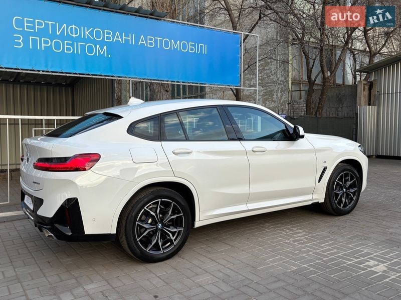 Внедорожник / Кроссовер BMW X4 2022 в Черкассах