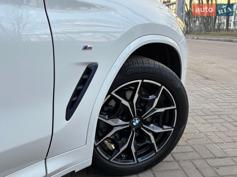 Внедорожник / Кроссовер BMW X4 2022 в Черкассах
