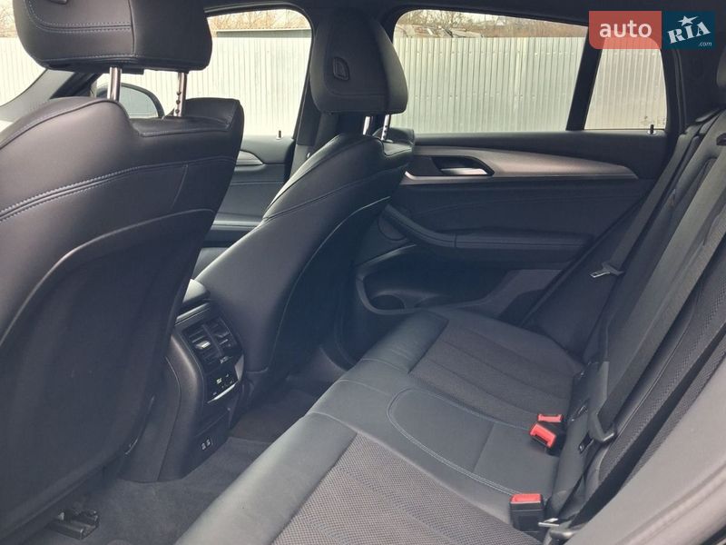 Внедорожник / Кроссовер BMW X4 2020 в Киеве