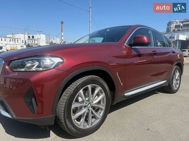 Внедорожник / Кроссовер BMW X4 2022 в Киеве