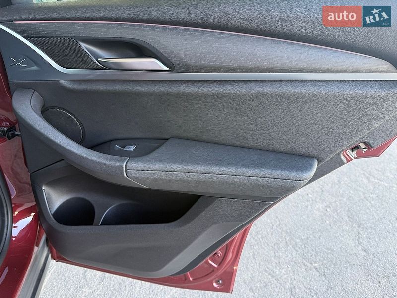 Внедорожник / Кроссовер BMW X4 2022 в Киеве