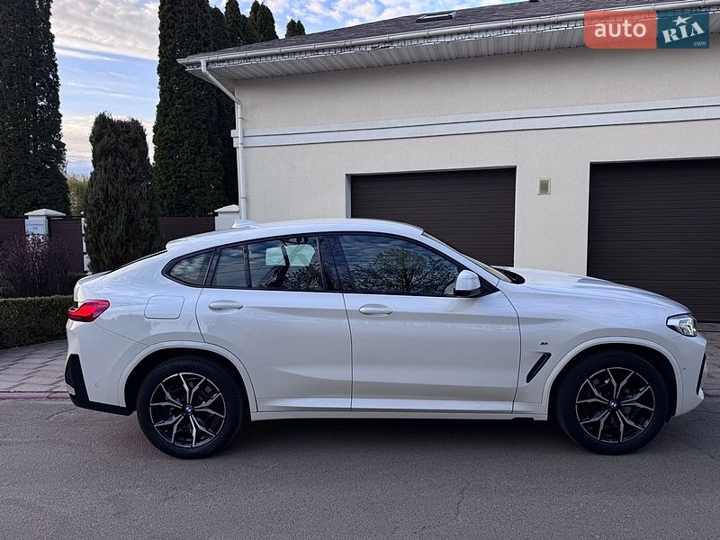 Внедорожник / Кроссовер BMW X4 2022 в Киеве