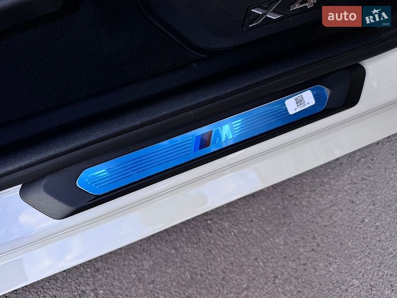 Внедорожник / Кроссовер BMW X4 2022 в Киеве