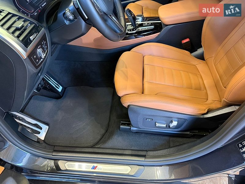 Внедорожник / Кроссовер BMW X4 2021 в Киеве