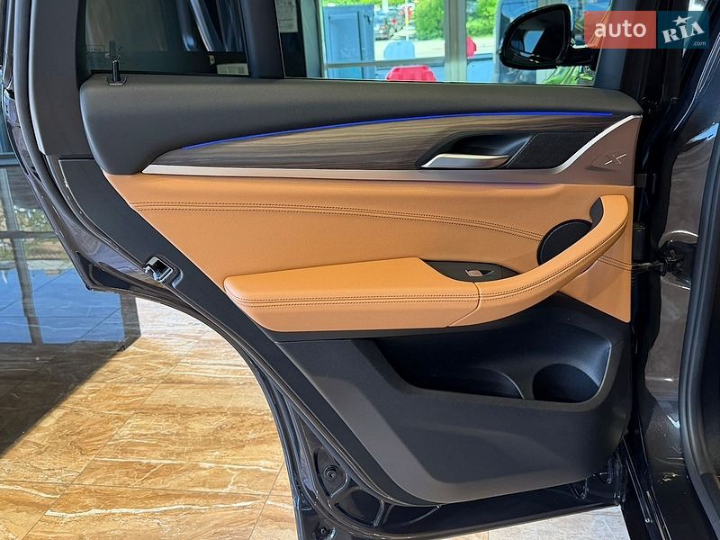 Внедорожник / Кроссовер BMW X4 2021 в Киеве