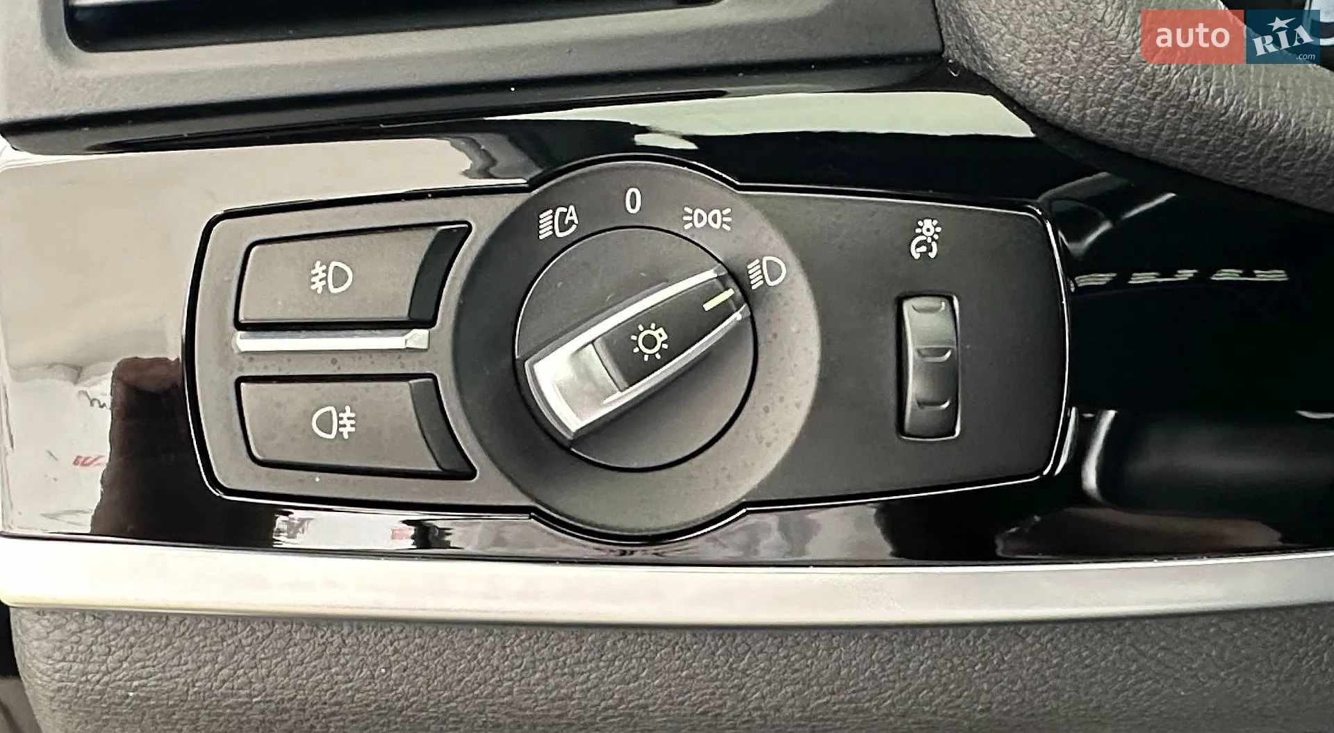 2016 BMW X4 - мініатюра 28