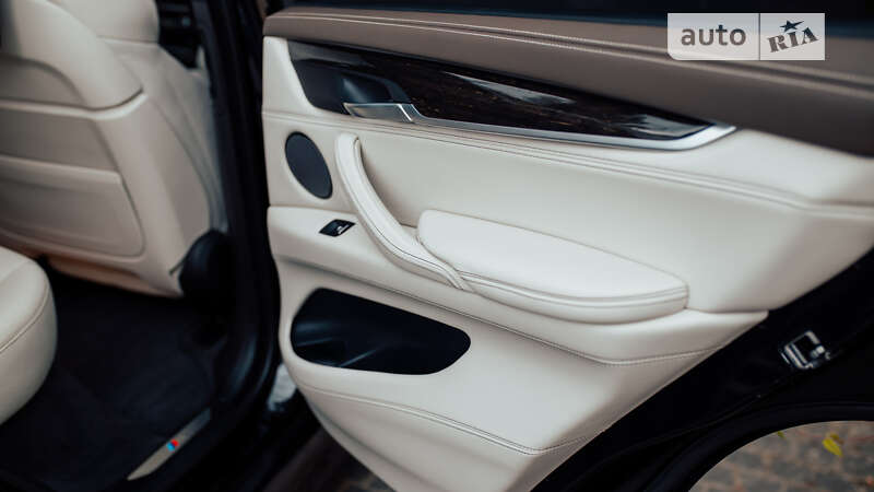 Внедорожник / Кроссовер BMW X5 M 2017 в Черновцах