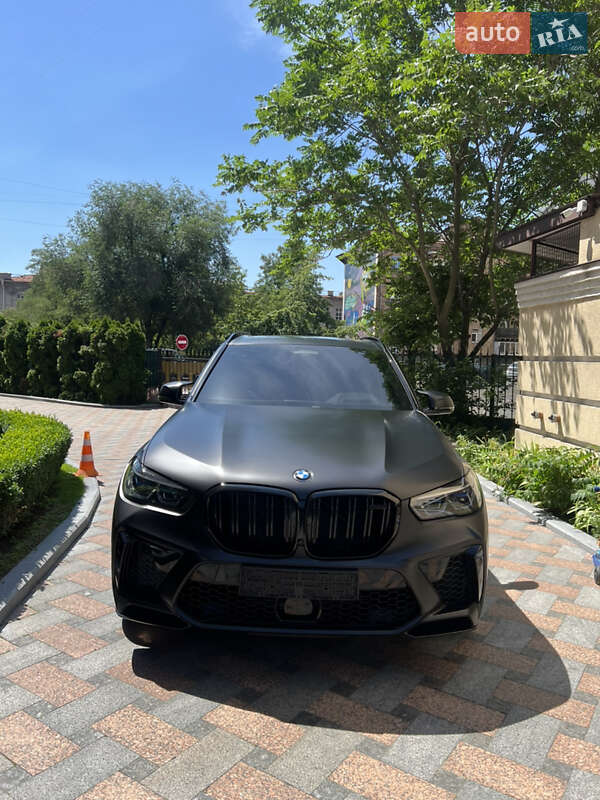 Внедорожник / Кроссовер BMW X5 M 2022 в 