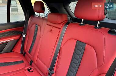 Позашляховик / Кросовер BMW X5 M 2023 в 