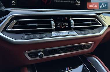 Внедорожник / Кроссовер BMW X5 M 2021 в 