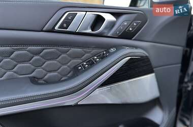 Позашляховик / Кросовер BMW X5 M 2023 в 