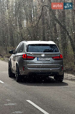 Позашляховик / Кросовер BMW X5 M 2015 в 