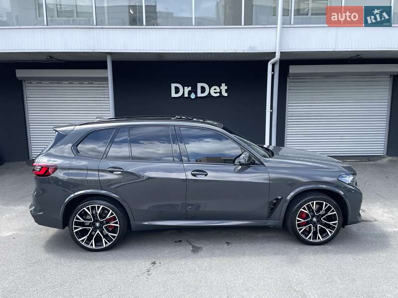 Внедорожник / Кроссовер BMW X5 M 2022 в Киеве