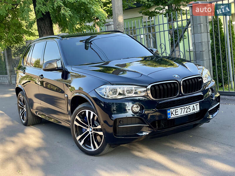 Внедорожник / Кроссовер BMW X5 M 2015 в Каменском