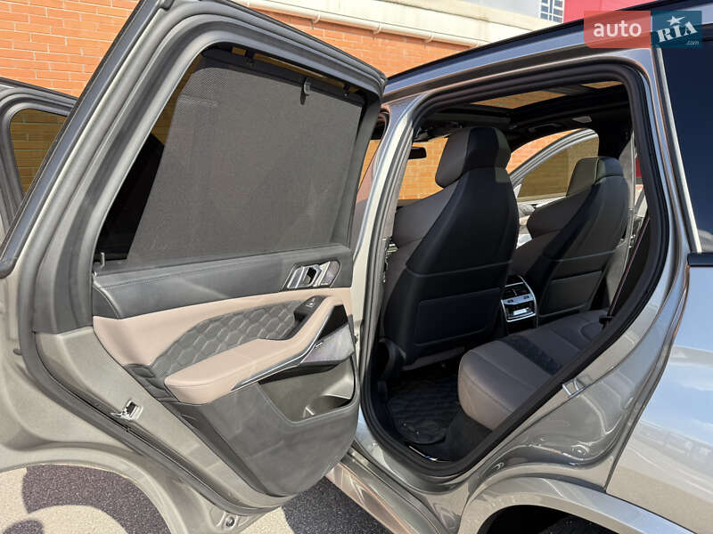 Внедорожник / Кроссовер BMW X5 M 2022 в Киеве