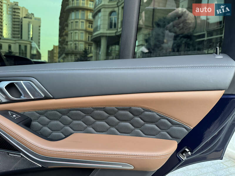 Внедорожник / Кроссовер BMW X5 M 2020 в Киеве