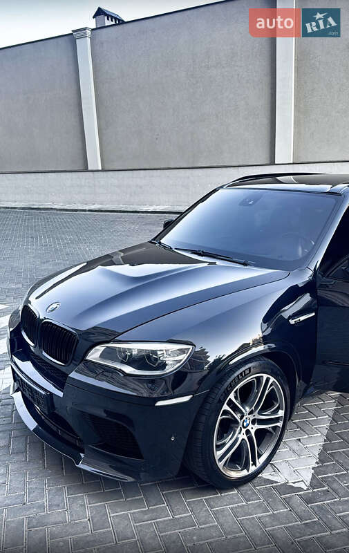 Внедорожник / Кроссовер BMW X5 M 2011 в 