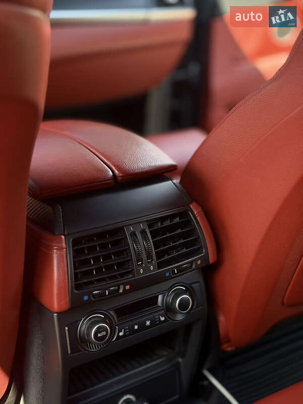 Внедорожник / Кроссовер BMW X5 M 2010 в Хмельницком